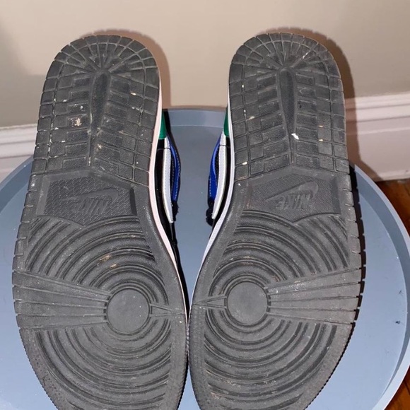 Nike Air Jordan 1 Retro Mid Multicolor Multi Patent SE WMNS size 10 Sneakers - Picture 4 of 4